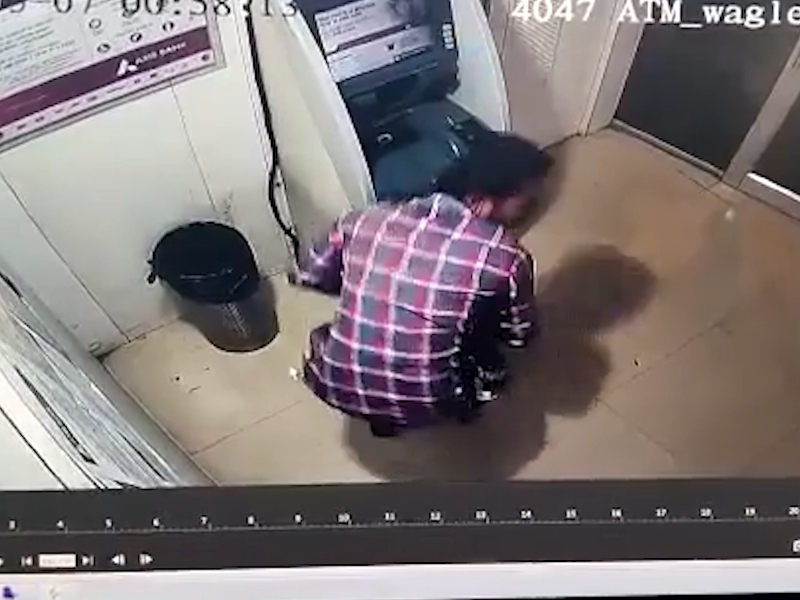 Youth caught red-handed breaking ATM in western India