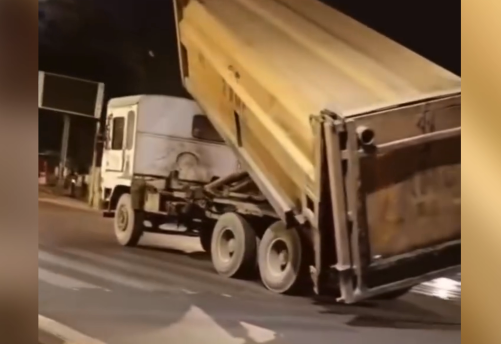 Out-of-control truck continues to speed through roads with faulty hydraulic system, bystanders left stunned
